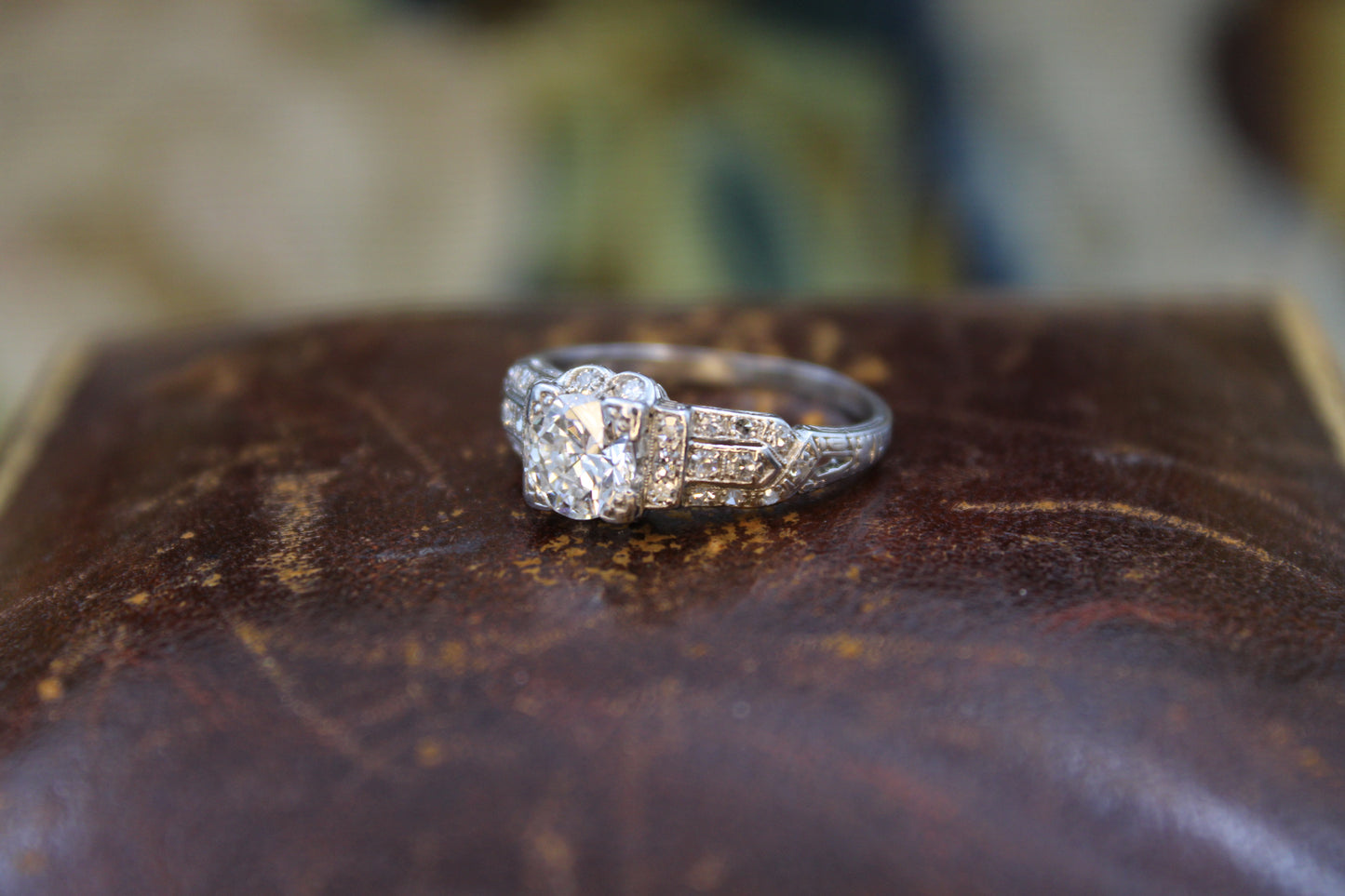 A very fine Art Deco 0.85ct Diamond Solitaire Ring mounted in Platinum, Circa 1930 - Robin Haydock Antiques