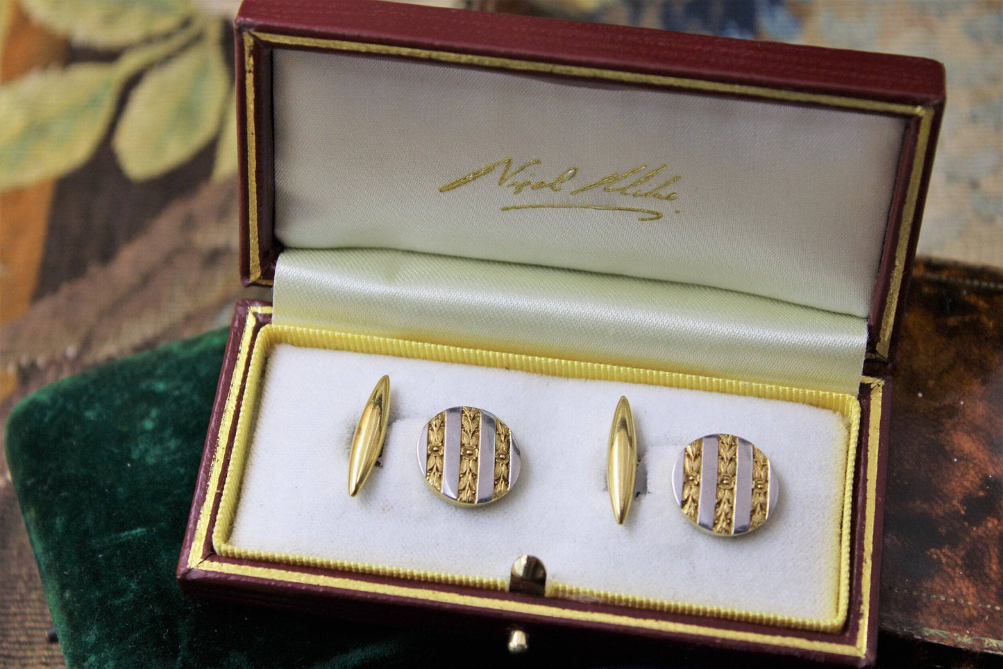 A beautiful pair of 18ct Yellow Gold & Platinum Cufflinks, French, Circa 1930 - Robin Haydock Antiques
