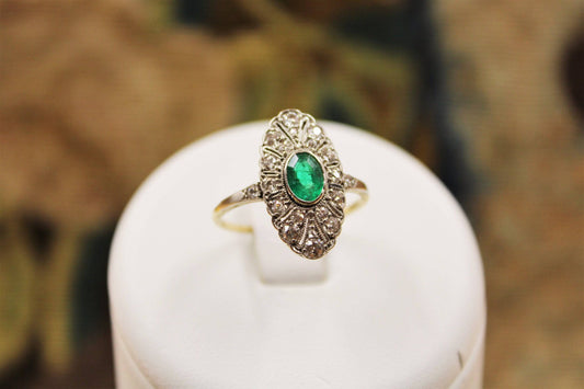 A very fine Oval Emerald & Diamond "Navette", Plaque Ring mounted in 14ct Yellow Gold & Platinum, Continental, Circa 1920 - Robin Haydock Antiques
