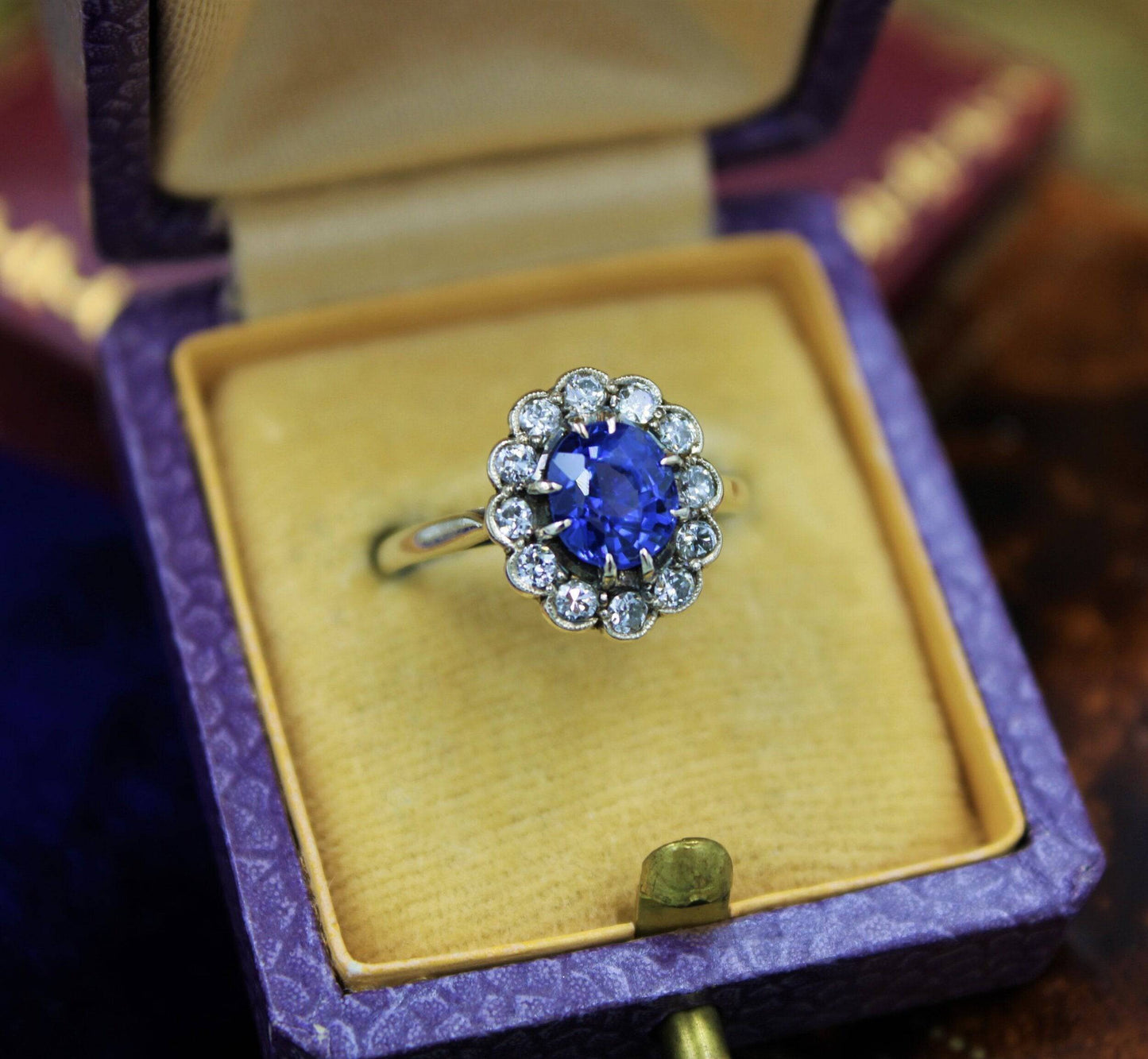 A very fine Sapphire & Diamond Cluster Ring mounted in 14ct White Gold, Continental, Circa 1930 - Robin Haydock Antiques