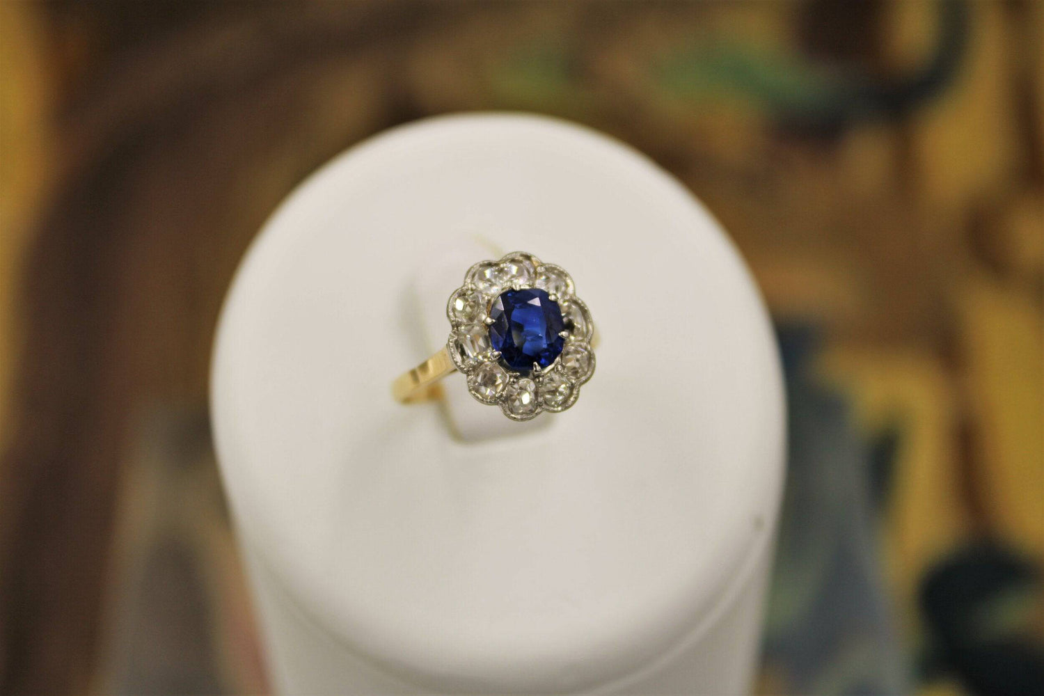 A very fine Sapphire and Diamond Cluster Ring set in 18ct Yellow Gold & Platinum, Circa 1935 - Robin Haydock Antiques