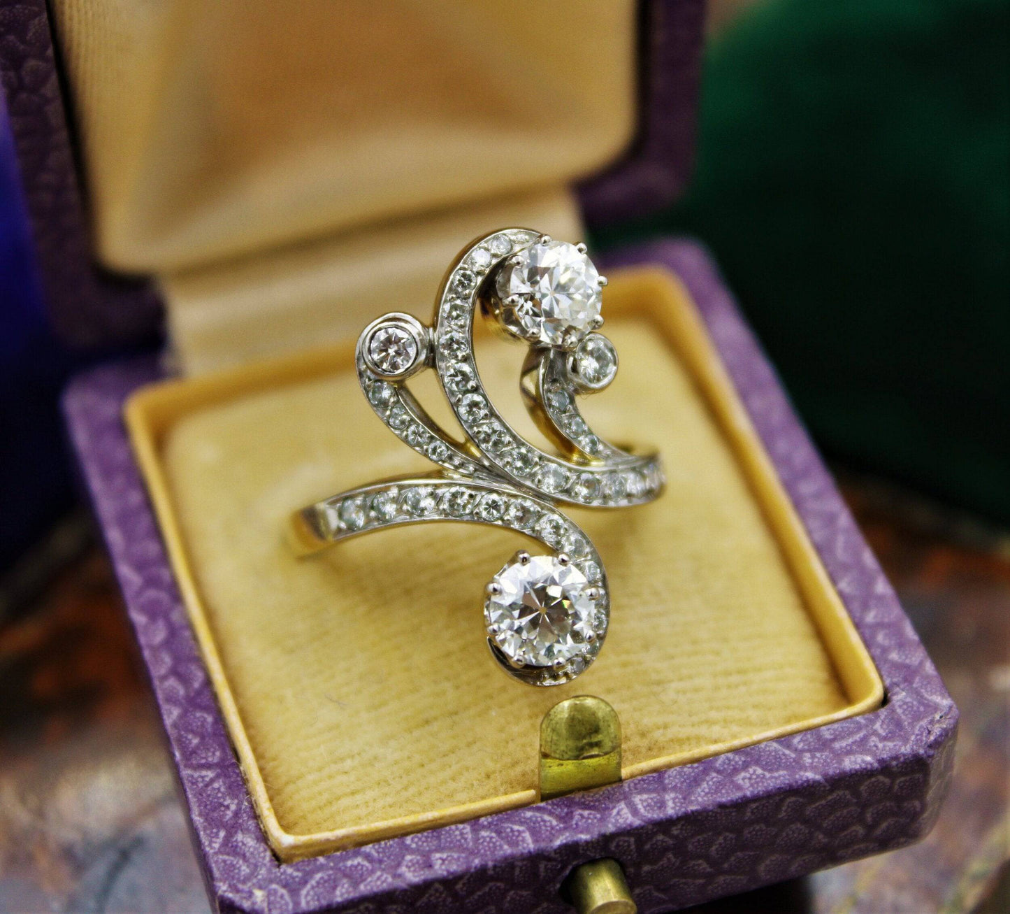 A very fine Belle Epoque Diamond Ring mounted in 18ct Yellow Gold & Platinum, French, Circa 1905 - Robin Haydock Antiques