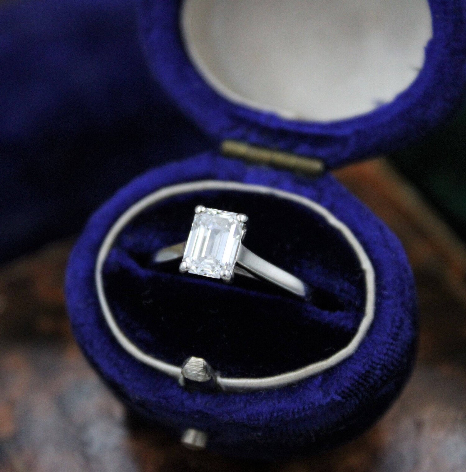 A very fine 0.91ct Emerald Cut Diamond Solitaire Ring mounted in Platinum, Pre-owned - Robin Haydock Antiques