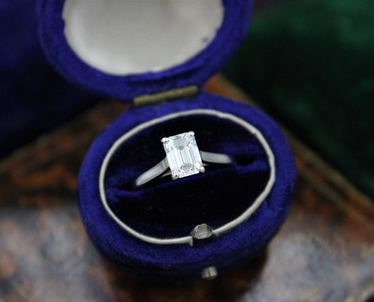 A very fine 0.91ct Emerald Cut Diamond Solitaire Ring mounted in Platinum, Pre-owned - Robin Haydock Antiques