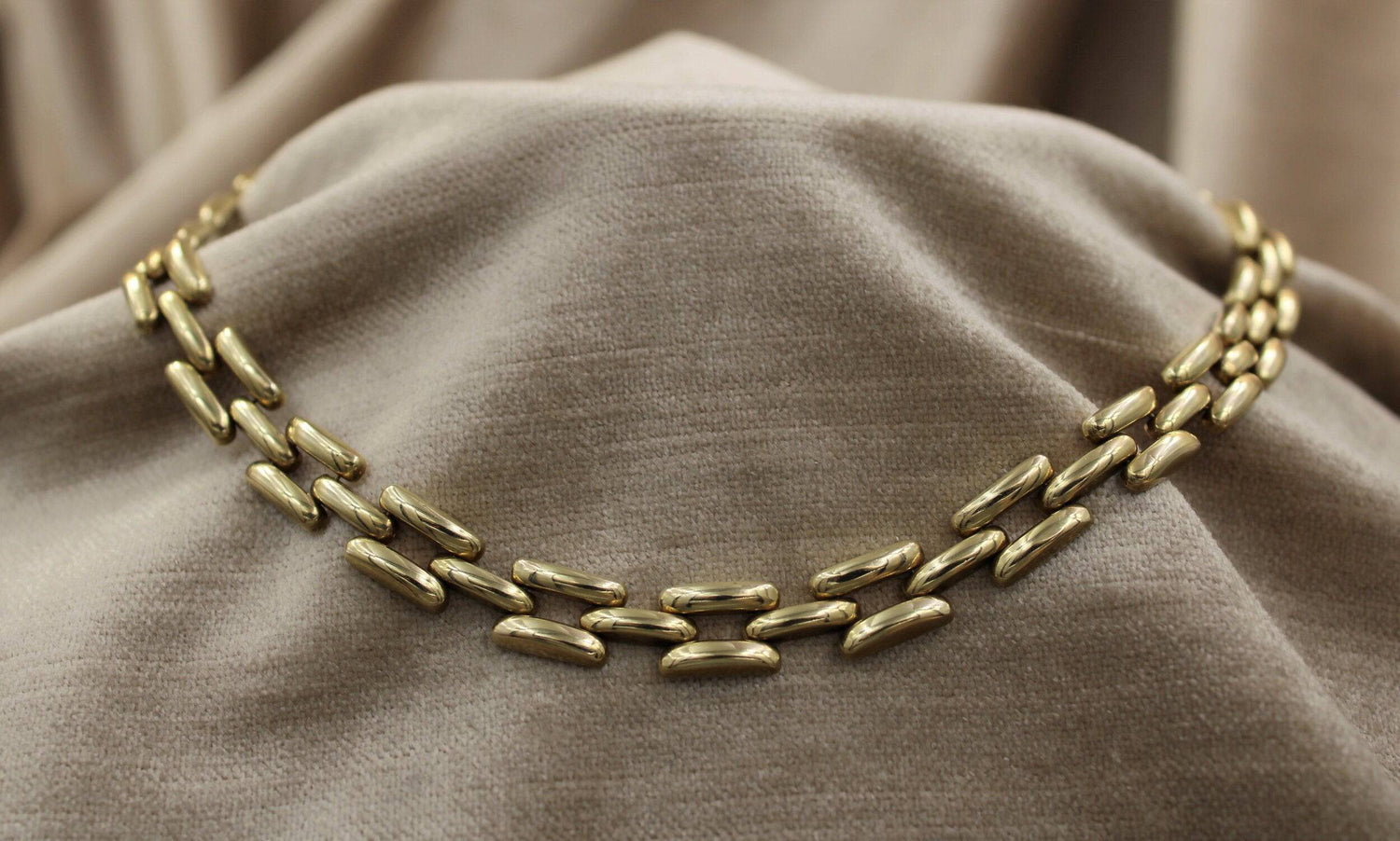 A very fine Link Necklace in 14ct Yellow Gold, Circa 1950 - Robin Haydock Antiques