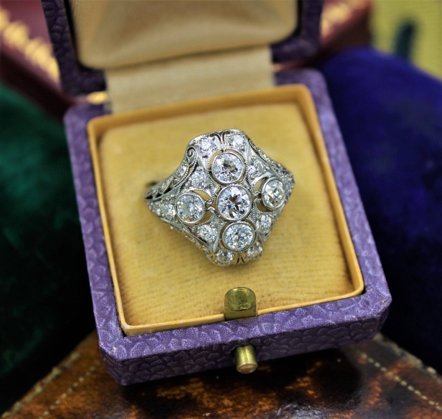 A very fine Art Deco Diamond Dress Ring mounted in Platinum and 14ct Gold, Circa 1930 - Robin Haydock Antiques
