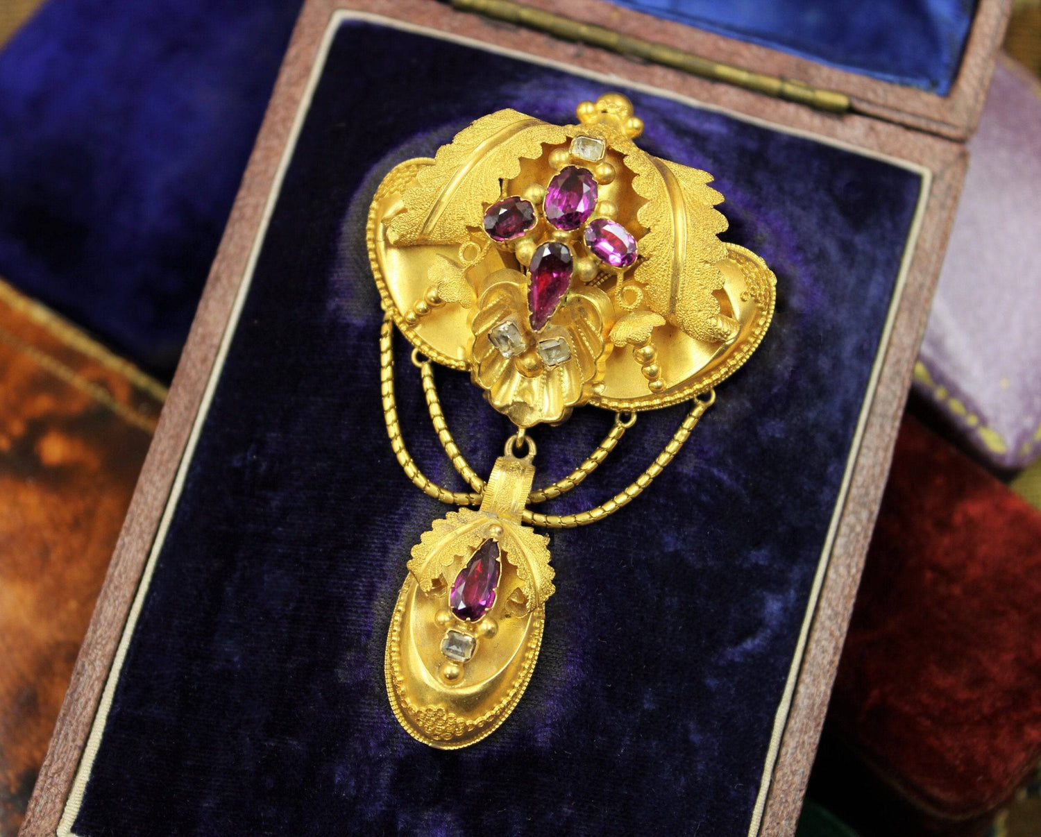 An extremely beautiful Victorian Almandine Garnet Pendant/Brooch mounted in 15ct Yellow Gold, English, Circa 1860 - Robin Haydock Antiques