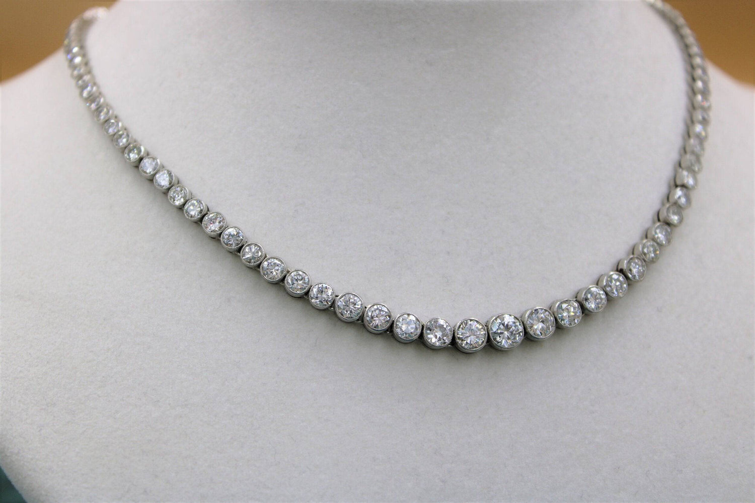 A very fine Diamond Riviere Necklace mounted in Platinum, Circa 1945 - Robin Haydock Antiques