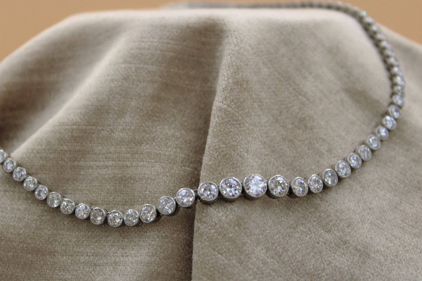 A very fine Diamond Riviere Necklace mounted in Platinum, Circa 1945 - Robin Haydock Antiques