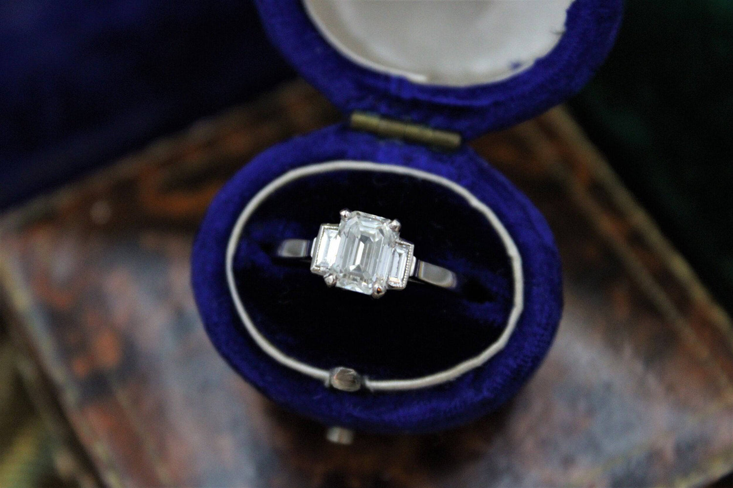 A very fine Emerald Cut Diamond Ring with Baguette Cut Shoulders set in 18ct White Gold, Pre-owned - Robin Haydock Antiques