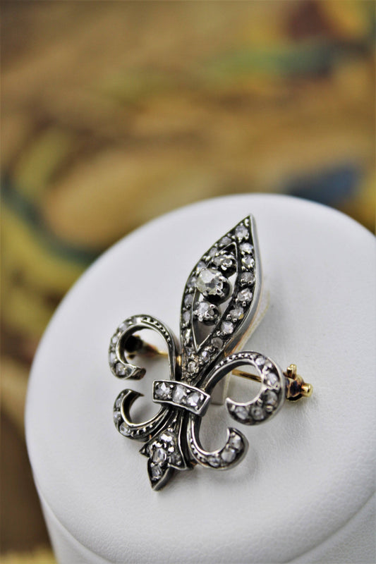 A Victorian Fleur de Lys Diamond Brooch in High Carat Yellow Gold (tested) & Silver, English, Circa 1880 - Robin Haydock Antiques