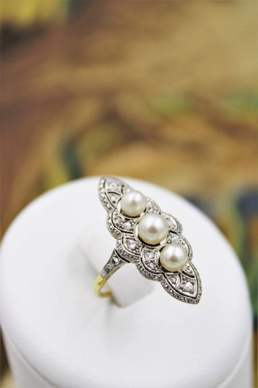 A very fine Natural Pearl & Diamond Plaque Ring set in 18ct Yellow Gold & Platinum, French, Circa 1925. - Robin Haydock Antiques
