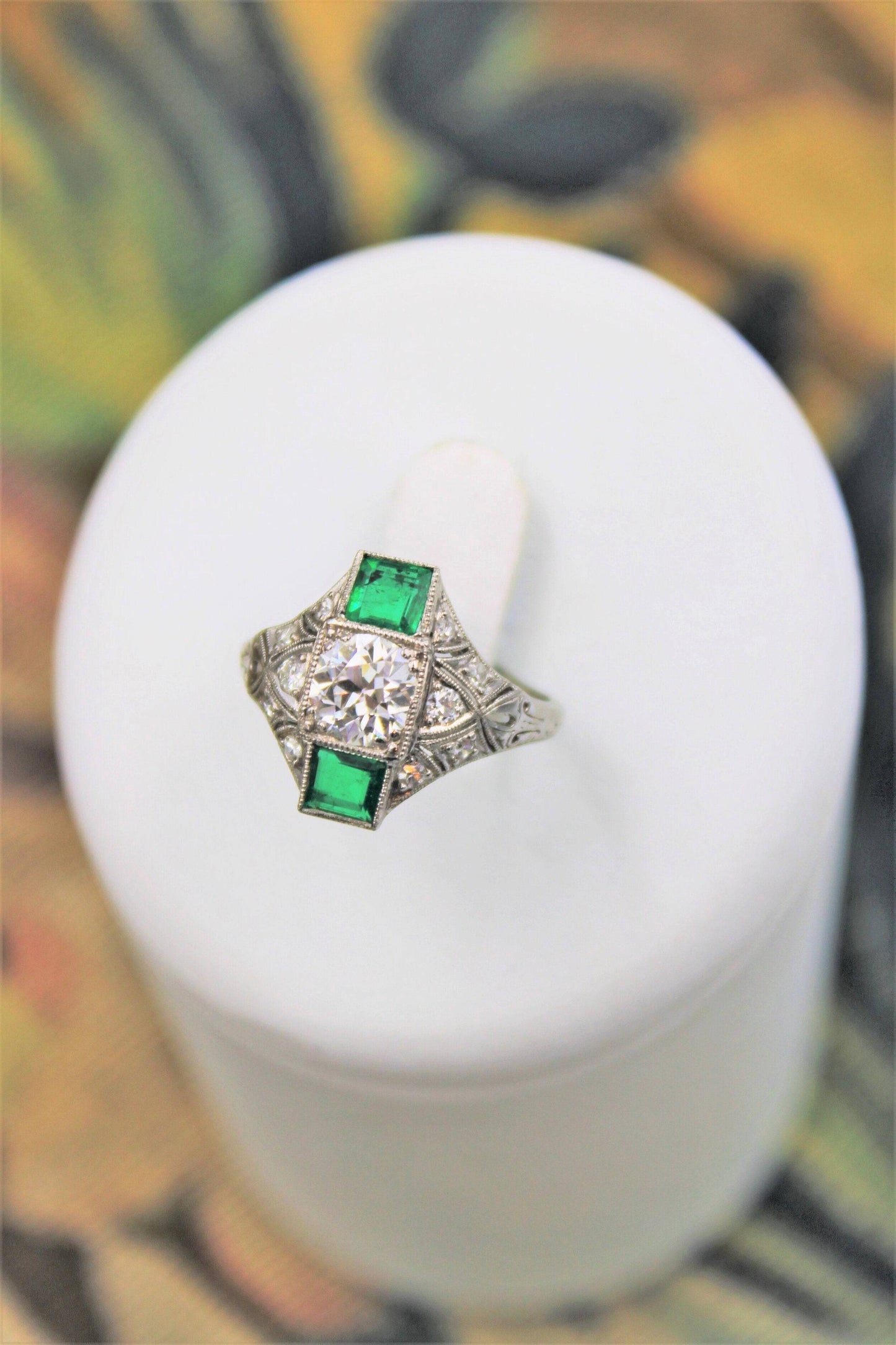 An extraordinarily stylish and finely made Platinum "Art Deco" 1.00 Carat Diamond & "Square Cut" Emerald Ring, Circa 1935 - Robin Haydock Antiques