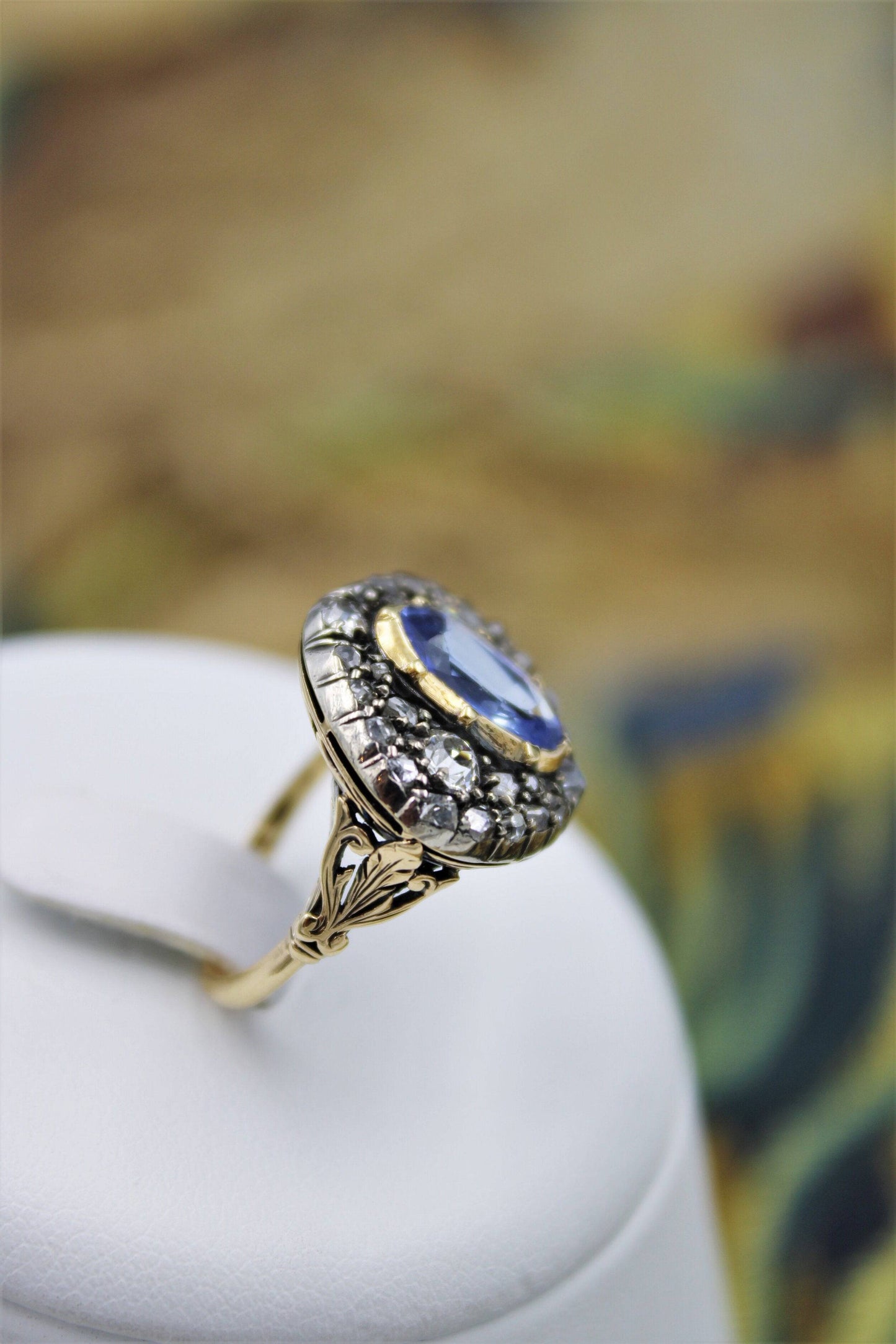 A very fine Georgian/ Victorian Sapphire & Diamond Cluster Ring in 18ct Yellow Gold & Silver. - Robin Haydock Antiques