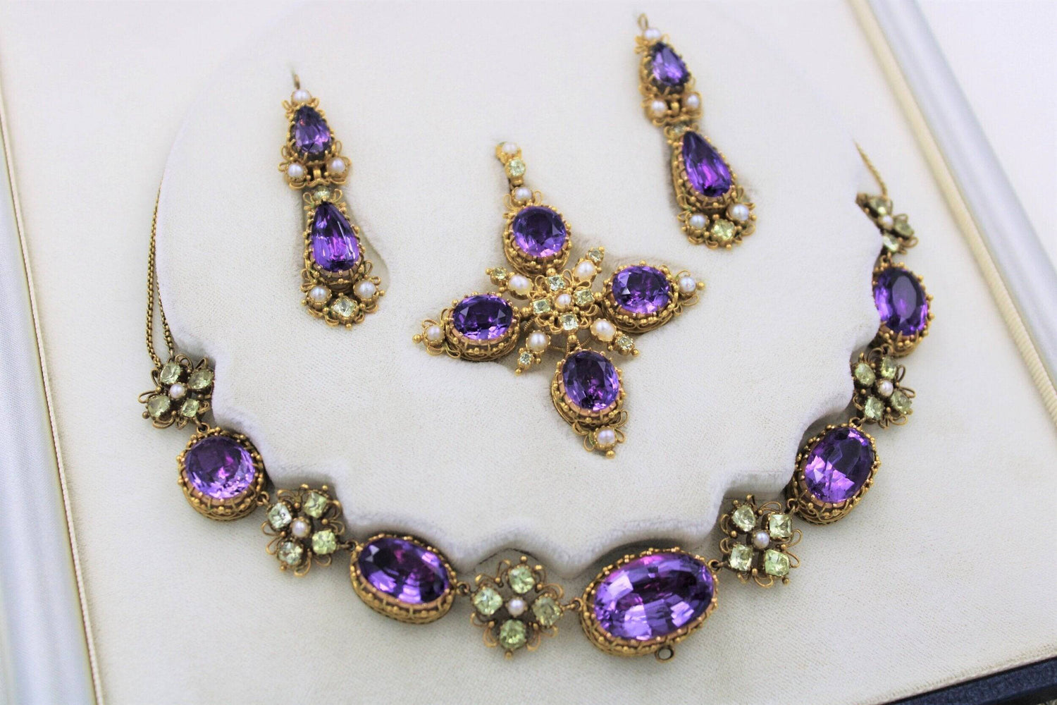 An exceptional example of a late Georgian Demi-Parure in High Carat Yellow Gold set with Amethysts, Seed Pearls and Chrysoberyl, English, Circa 1820 - Robin Haydock Antiques