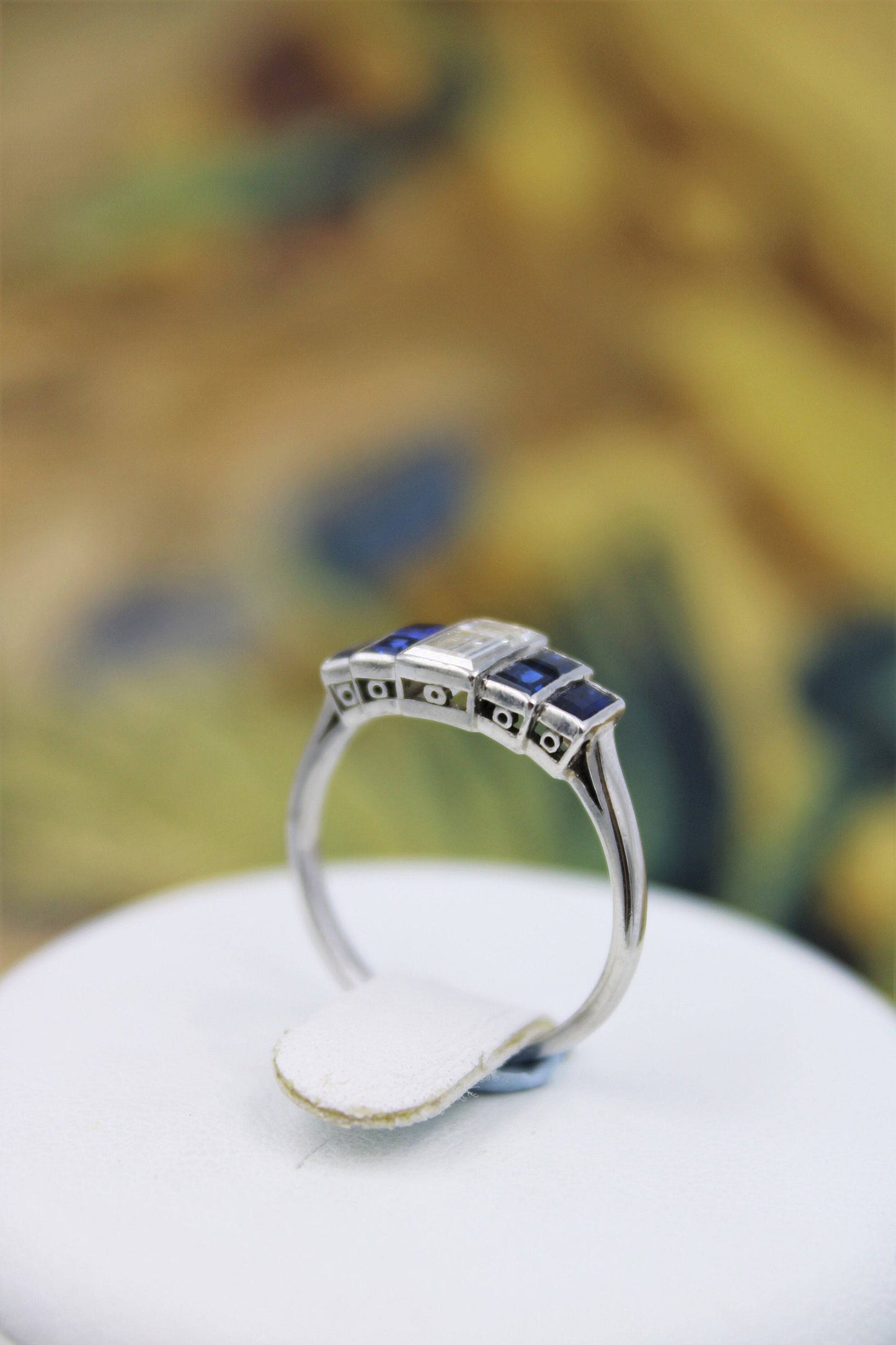 A very beautiful Art Deco 0.75 Carat Diamond and Sapphire Ring mounted in Platinum, English, Circa 1925 - Robin Haydock Antiques