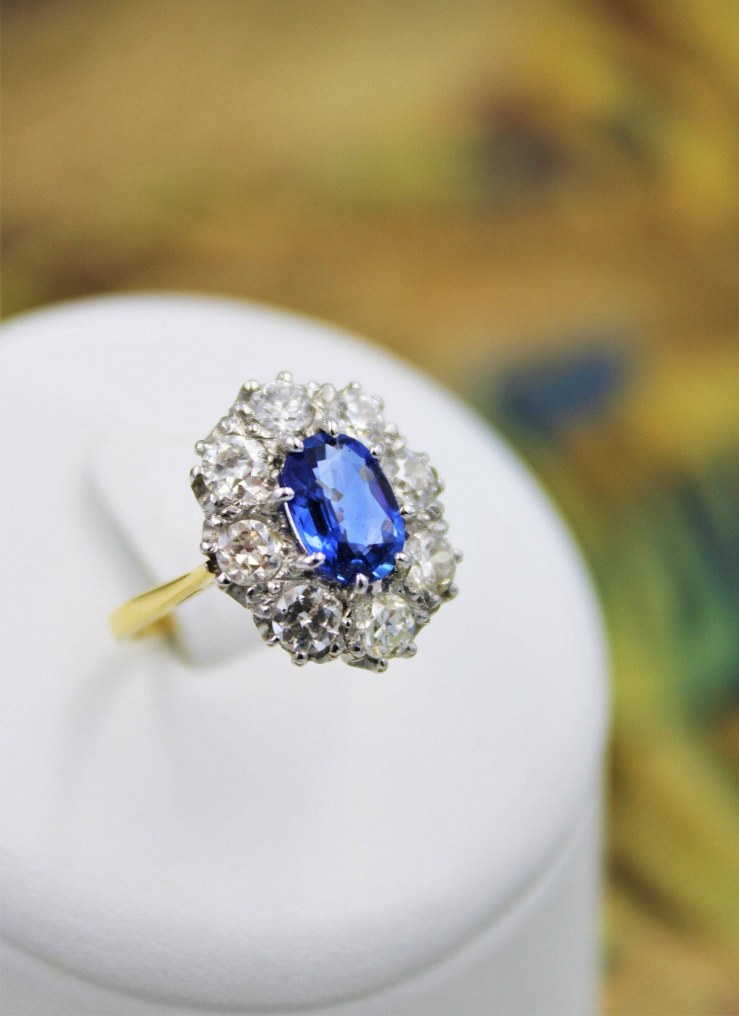 A fine 2.01ct Sapphire and Diamond Cluster Ring mounted in 18ct Yellow Gold & Platinum, Pre-owned - Robin Haydock Antiques