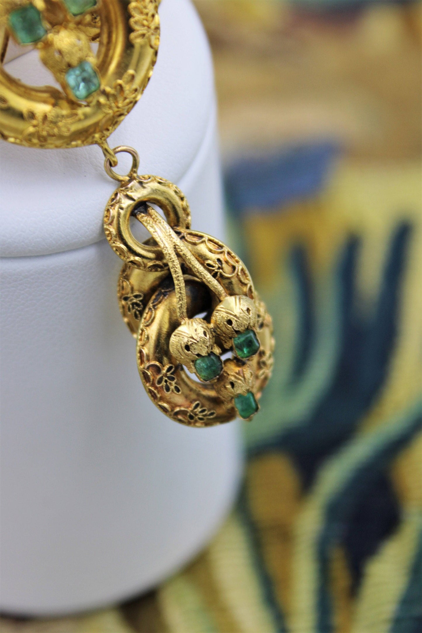 A very fine Emerald Etruscan Revival Pendant/Brooch mounted in High Carat Yellow Gold, English, Circa 1860 - Robin Haydock Antiques