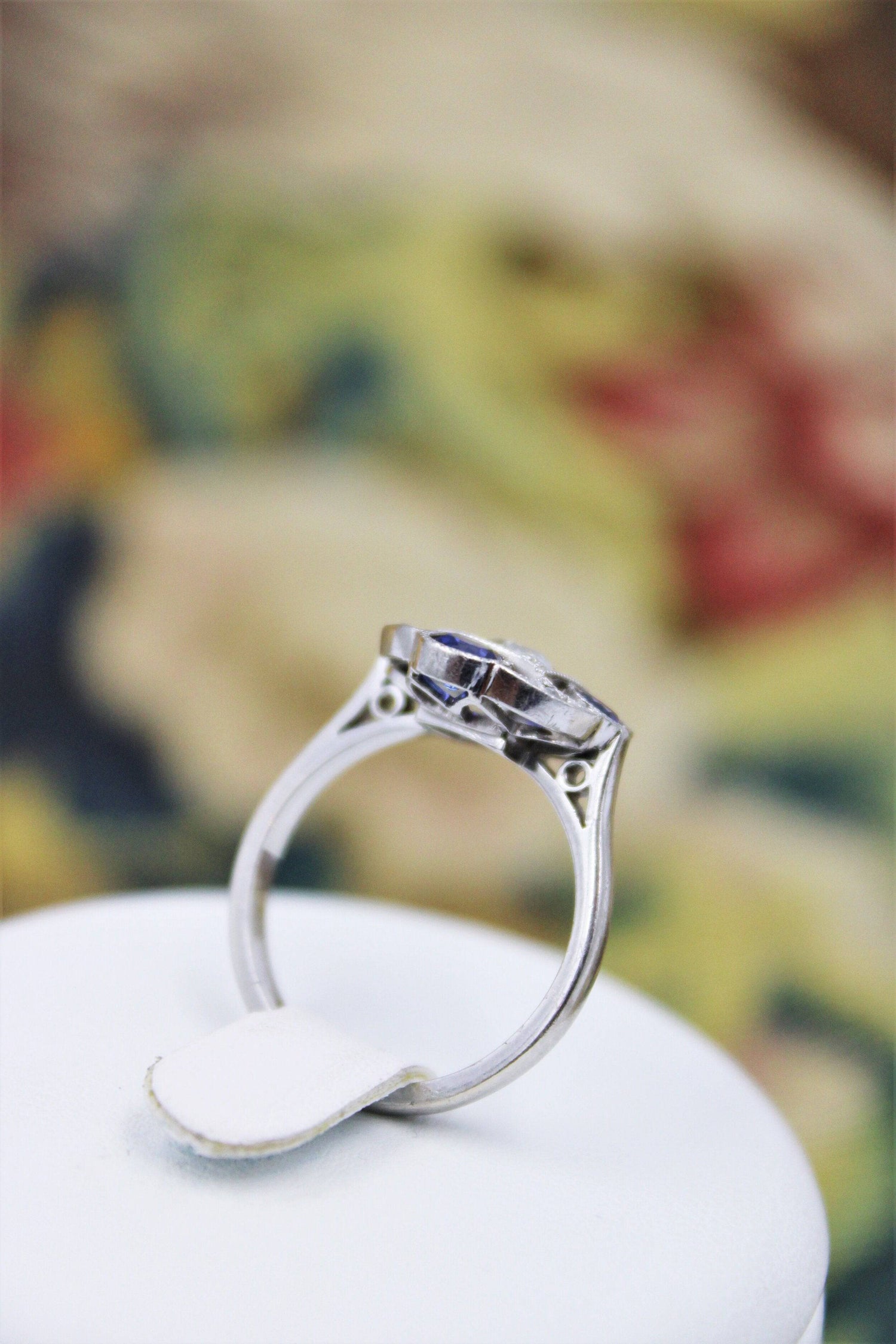 A very fine "Art Deco" Sapphire & Diamond "Quatrefoil" Cluster Ring set in Platinum (tested), English, Circa 1930. - Robin Haydock Antiques